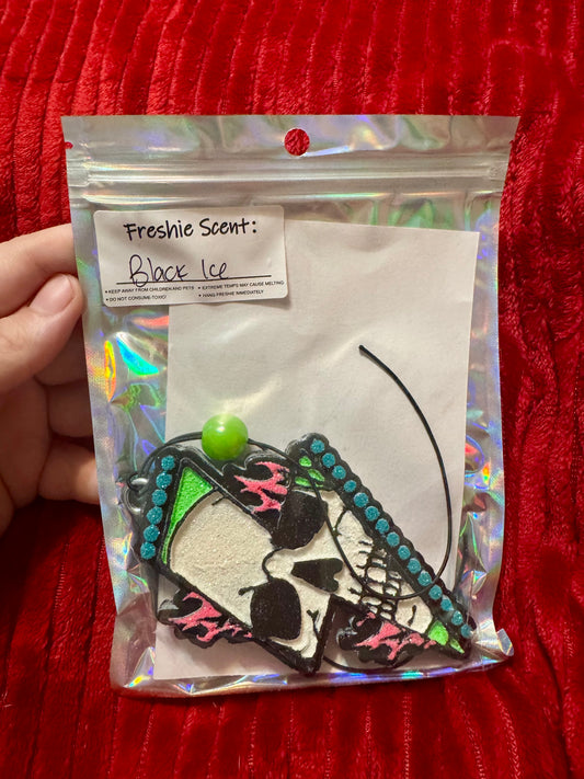 Skull Lightning bolt - black ice scent